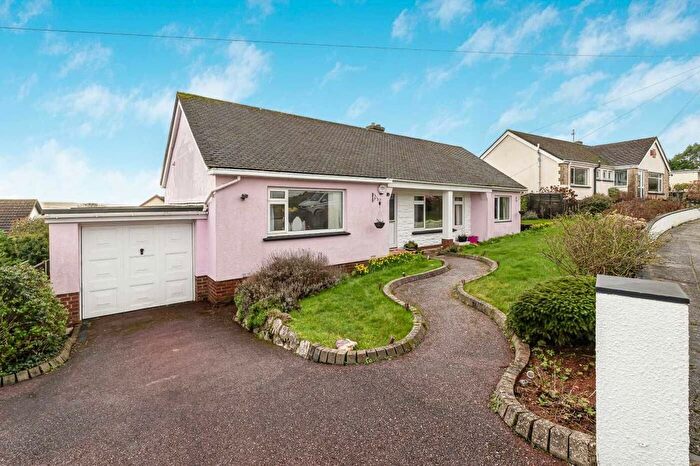 3 Bedroom Bungalow For Sale In Lawn Close, Torquay, Devon, TQ2