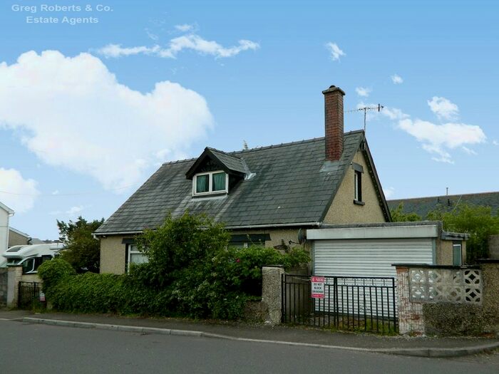 2 Bedroom Detached House For Sale In Wyncote Bungalow, Bryn Pica, Tredegar, Blaenau Gwent., NP22