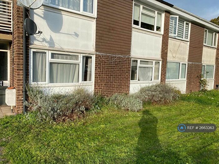 2 Bedroom Maisonette To Rent In Chester Street, Reading, RG30
