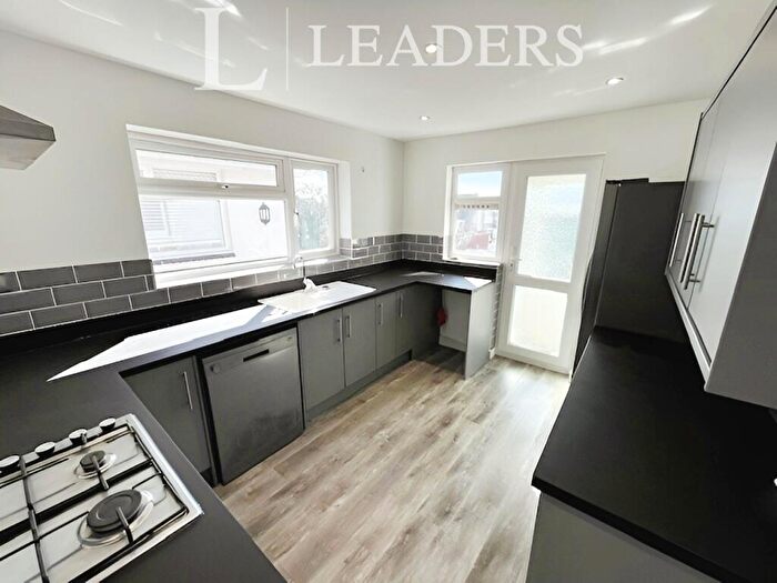 2 Bedroom Bungalow To Rent In North Lane, Portslade, BN41