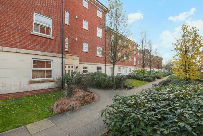 2 Bedroom Apartment To Rent In Newbury, Berkshire, RG14