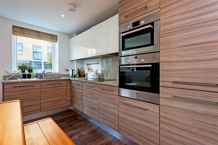 3 Bedroom Flat To Rent In Letchworth Road, Stanmore, HA7