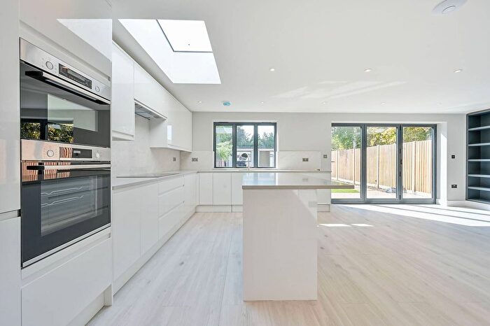 5 Bedroom Semi-Detached House To Rent In Brassie Avenue, East Acton, London, W3