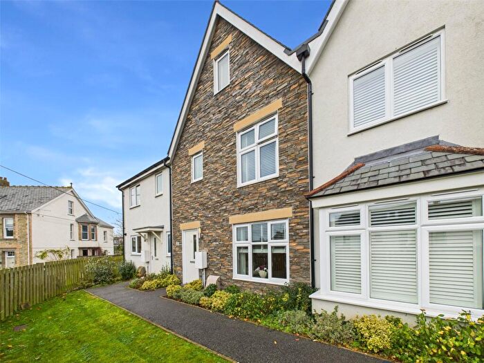 4 Bedroom Terraced House For Sale In New Park Road, Wadebridge, Cornwall, PL27