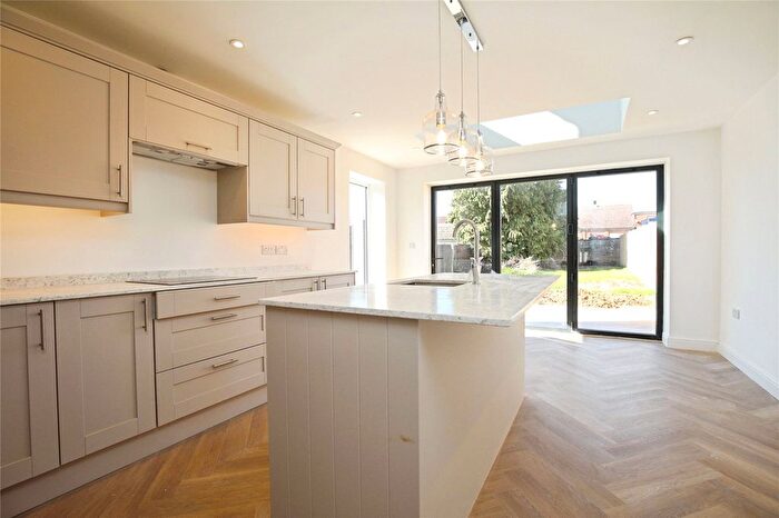 3 Bedroom Detached House For Sale In Bulford Road, Durrington, Salisbury, Wiltshire, SP4