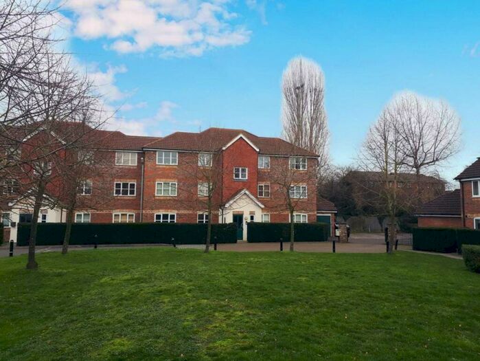 1 Bedroom Apartment To Rent In Whitehead Way, Aylesbury, HP21