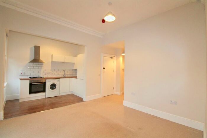 1 Bedroom Apartment To Rent In Boulevard, Hull, HU3