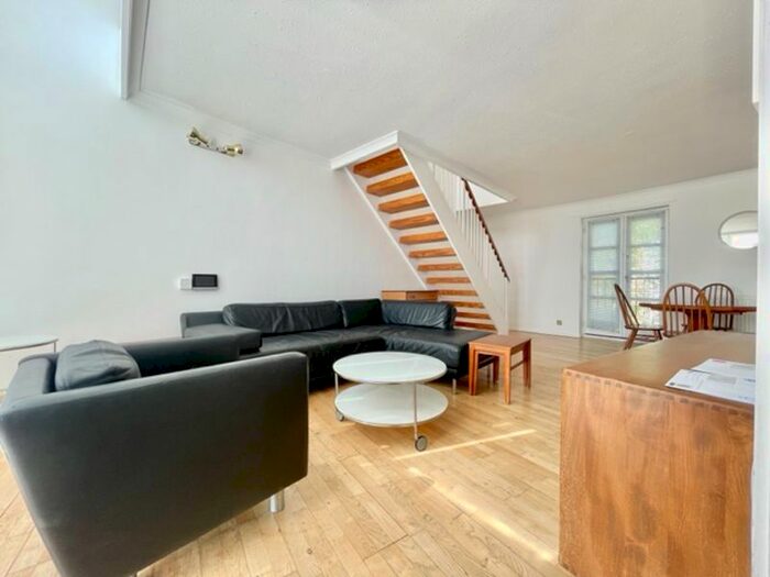 2 Bedroom Flat To Rent In Princes Court, London, SE16