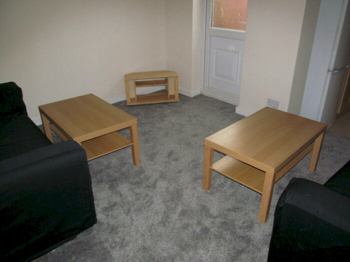 5 Bedroom Terraced House To Rent In Essex Street, Reading, Berkshire, RG2