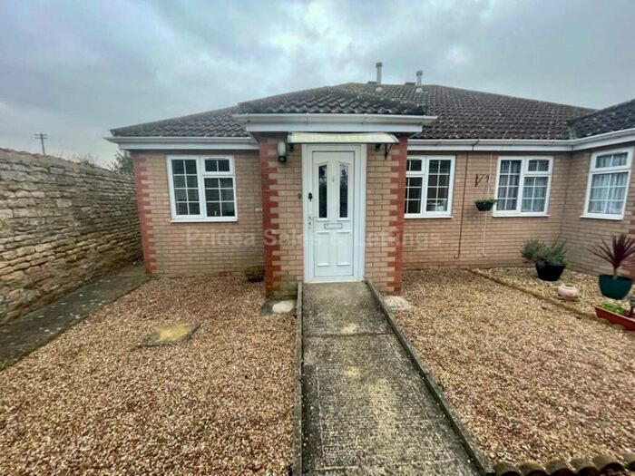 2 Bedroom Bungalow To Rent In Mayall Court, Lincoln, LN5
