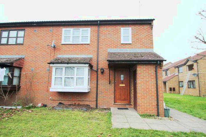 1 Bedroom Cluster House To Rent In Boltons Lane, Harlington, UB3