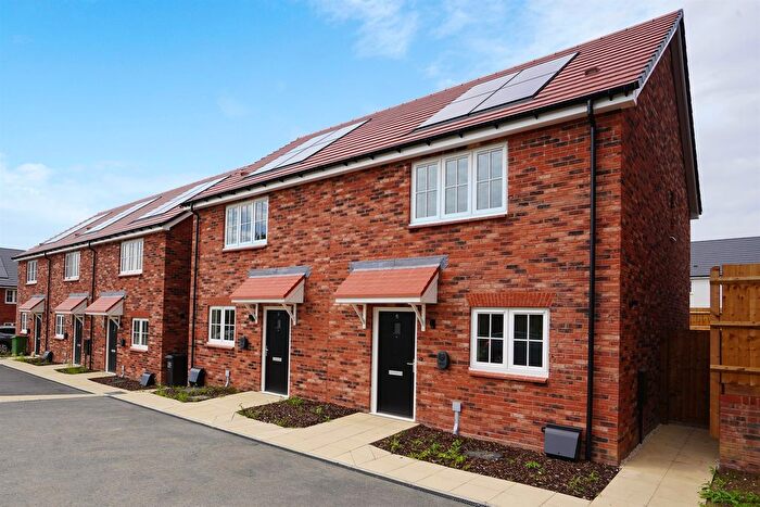 3 Bedroom Semi-Detached House For Sale In East Road, Wymeswold, Loughborough, LE12