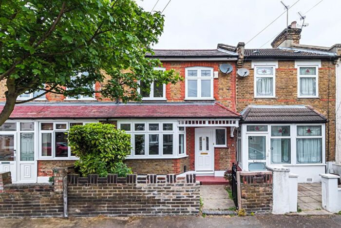 3 Bedroom Terraced House To Rent In Trumpington Road, London, E7