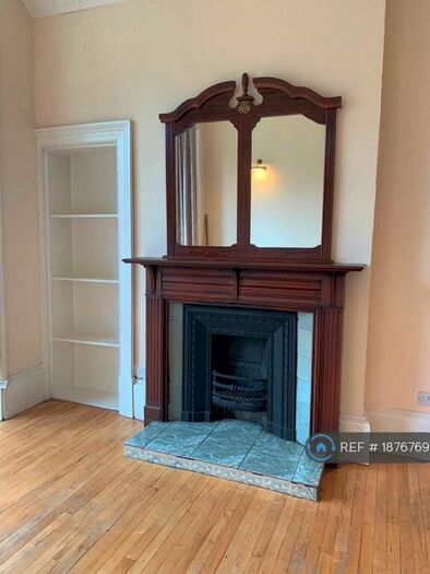 3 Bedroom Flat To Rent In Hayburn Crescent, Glasgow, G11