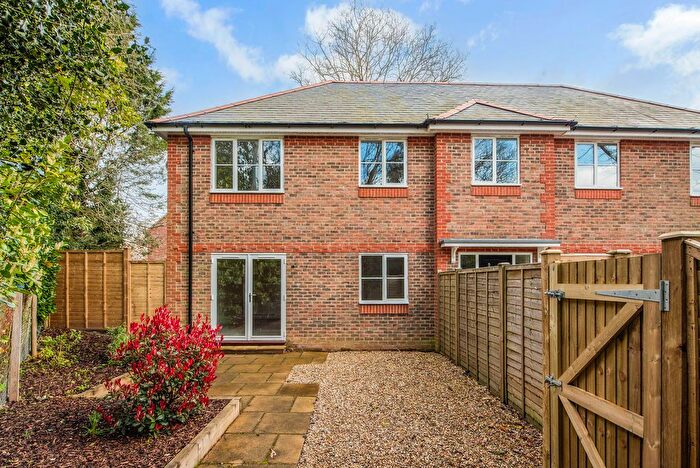 1 Bedroom Flat For Sale In Netherwood Close, Midhurst, GU29
