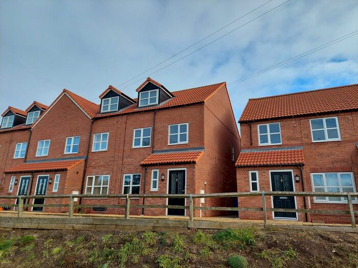 4 Bedroom Town House To Rent In Beckside View, Beeford YO25