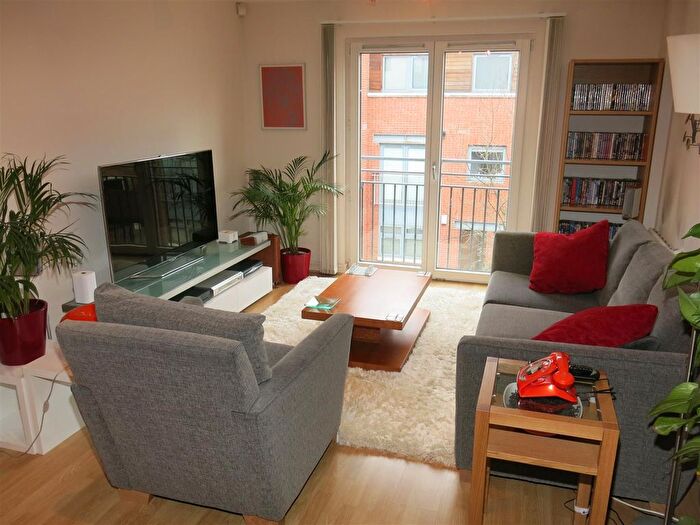 2 Bedroom Flat To Rent In Sheepcote Street, Birmingham, B16
