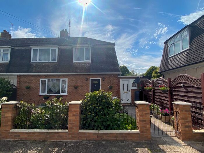 4 Bedroom End Of Terrace House To Rent In Crowcombe Road, Taunton, TA2