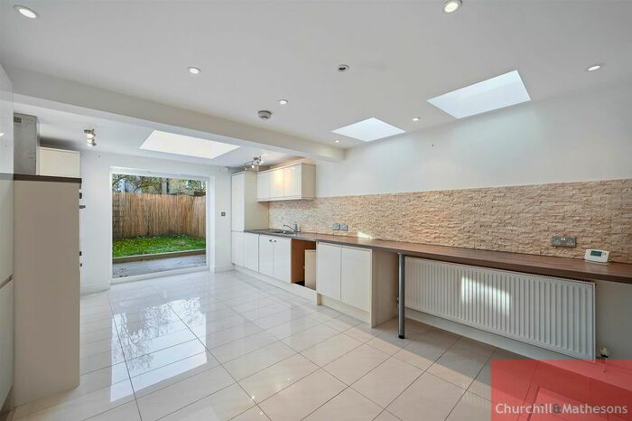 4 Bedroom Property To Rent In Glasgow Road, Plaistow, E13