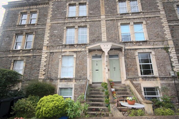 2 Bedroom Maisonette To Rent In Herbert Rpad, Clevedon, BS21