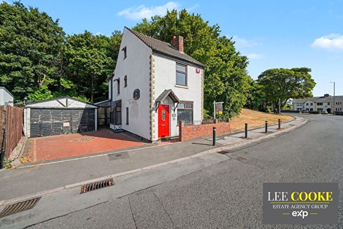 3 Bedroom Detached House For Sale In Stringes Lane, Off Clarkes Lane, Willenhall, WV13