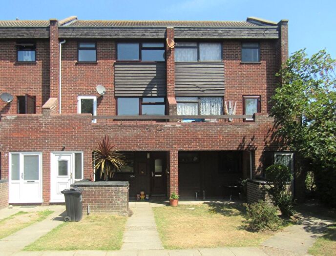 3 Bedroom Flat To Rent In Knox Road, Clacton On Sea, CO15