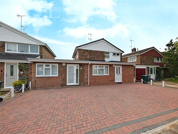 4 Bedroom Detached House To Rent In Ringwood Close, RH10