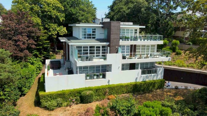 2 Bedroom Apartment To Rent In Alton Road, Lower Parkstone, BH14