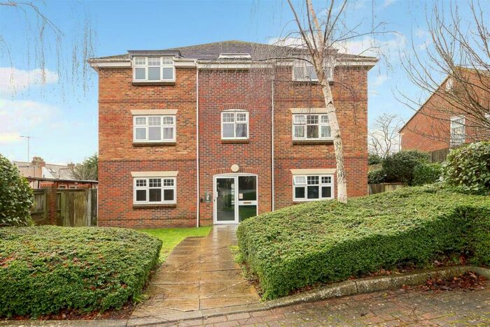 1 Bedroom Flat To Rent In Uphill Way, Hunston, PO20