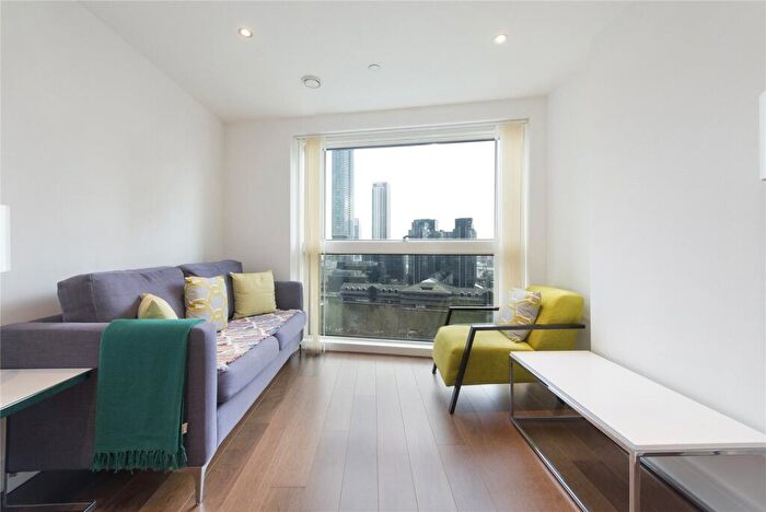 1 Bedroom Apartment To Rent In Talisman Tower, Lincoln Plaza, London, E14