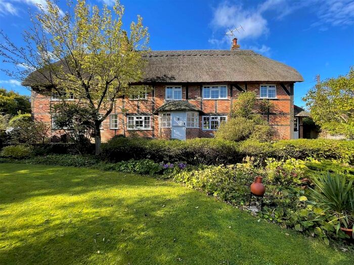 4 Bedroom Detached House For Sale In Beedon, Newbury, Berkshire, RG20