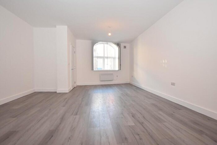 1 Bedroom Flat To Rent In Flat A, Occupation Road, Newbold, S41
