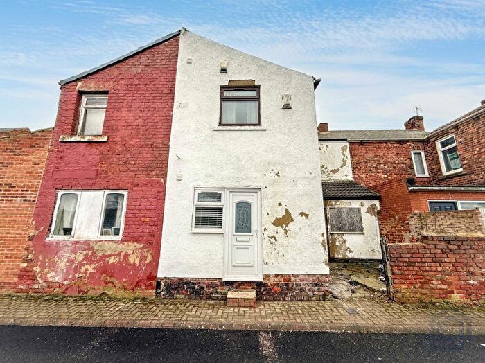 2 Bedroom Flat For Sale In A, North Road West, Durham, TS28
