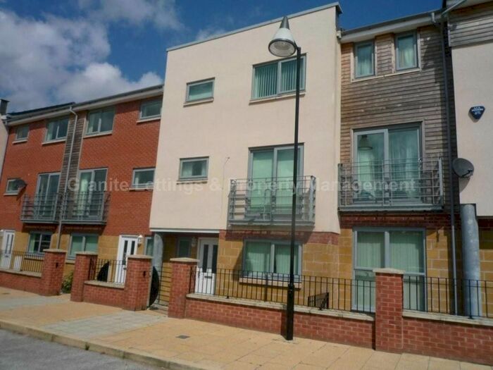 4 Bedroom Property To Rent In Falconwood Way, Beswick, Manchester, M11