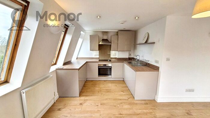 2 Bedroom Flat To Rent In Craven Gate, Lorne Road, Brentwood, CM14
