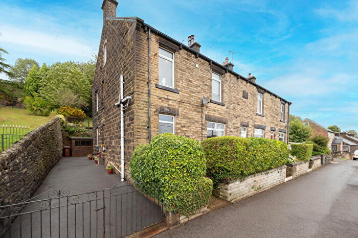 4 Bedroom End Of Terrace House For Sale In Manchester Road, Thurlstone, S36