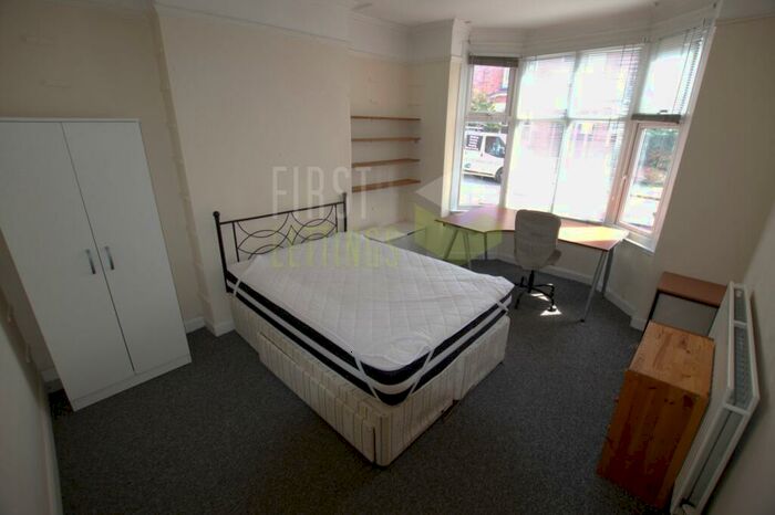 4 Bedroom Terraced House To Rent In Clarendon Park Road, Clarendon Park, LE2