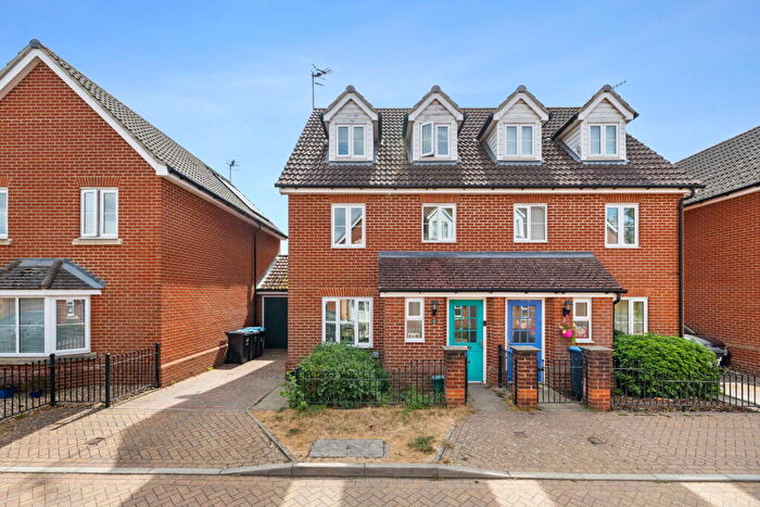 4 Bedroom Semi-Detached House For Sale In Knights Mead, Lingfield, RH7