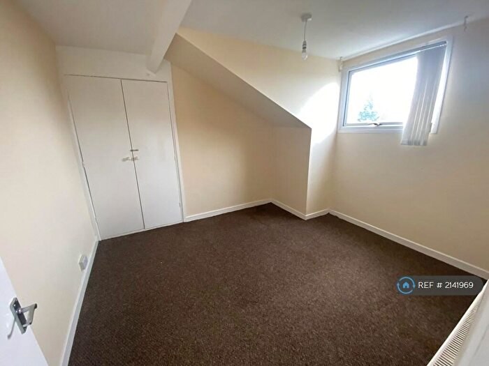 2 Bedroom Flat To Rent In Osborne Road, Tuebrook, Liverpool, L13