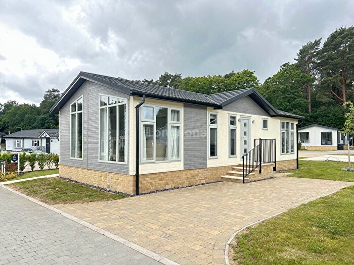 2 Bedroom Mobile/park Home For Sale In Apple Blossom Drive, Forest Edge Court, Great Hockham, IP24