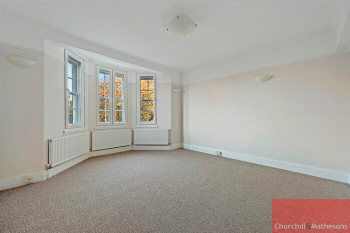 2 Bedroom Flat To Rent In Bromyard Avenue, Acton, W3