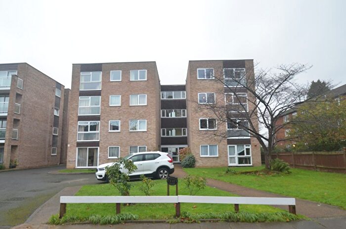 2 Bedroom Flat To Rent In Brackley Road, Beckenham, Bromley, BR3