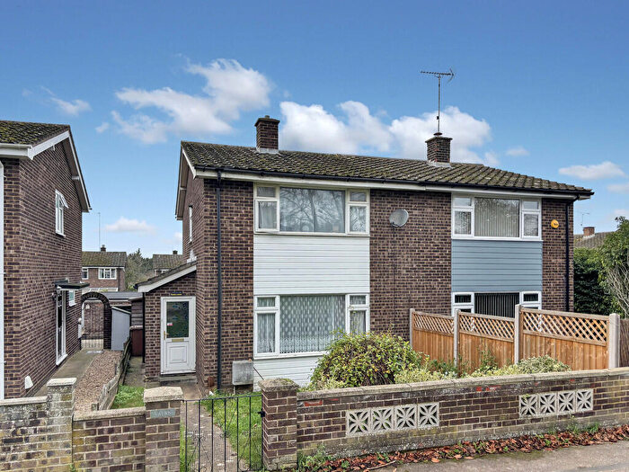 3 Bedroom Semi-Detached House For Sale In Kytson Road, Fornham St Martin, IP31