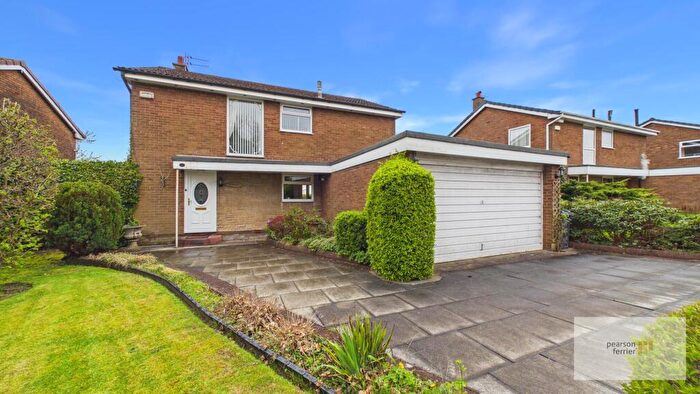 4 Bedroom Detached House For Sale In Sabden Close, Walmersley, Bury, BL9