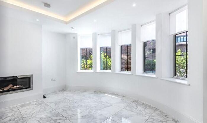 5 Bedroom Property To Rent In Chandos Way, Hampstead, NW11