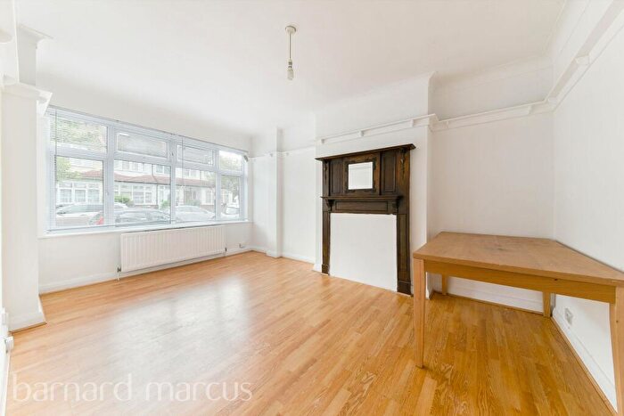 3 Bedroom House To Rent In Warlingham Road, Thornton Heath, CR7