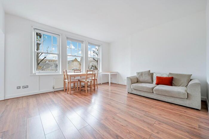 2 Bedroom Apartment To Rent In Fitzjohns Avenue, Hampstead Village, NW3