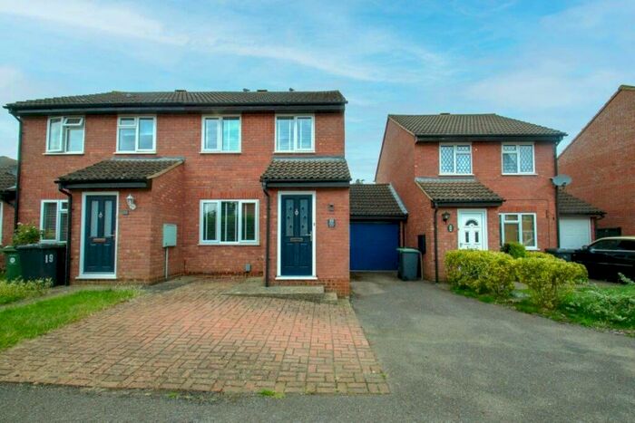 3 Bedroom Semi-Detached House To Rent In Thames Close, Flitwick, Bedford, MK45