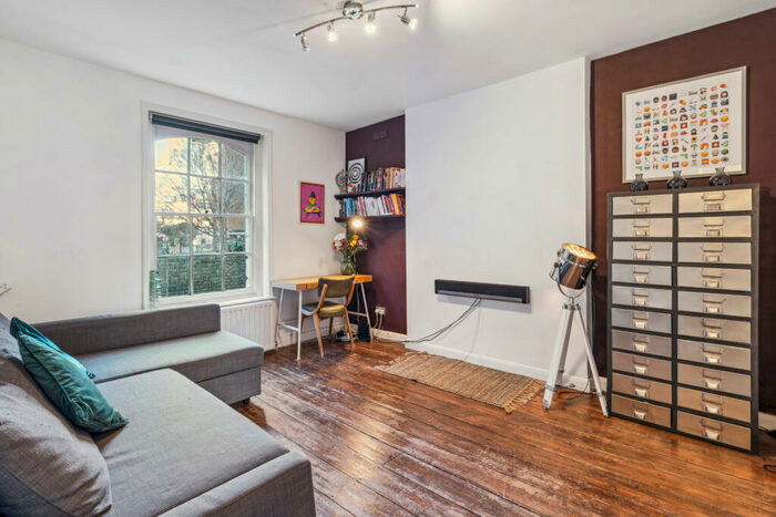 1 Bedroom Flat To Rent In Enfield Cloisters, Fanshaw Street, N1