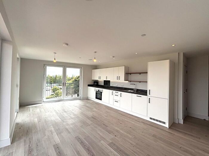 2 Bedroom Flat To Rent In Prince Charles Road, Exeter, EX4